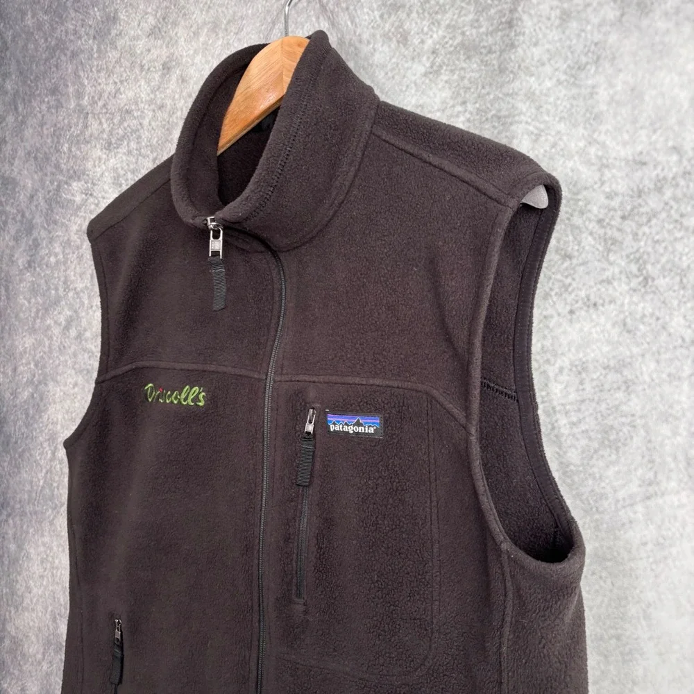 Patagonia Men's Classic Synchilla Fleece Vest in Black with Logo‎ Size Medium